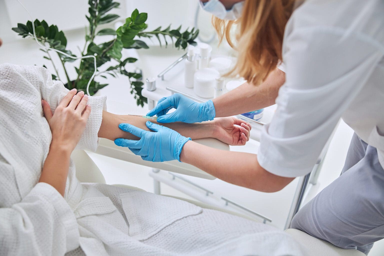 High-Dose Vitamin C IV Therapy Guide | Is It Right for You?